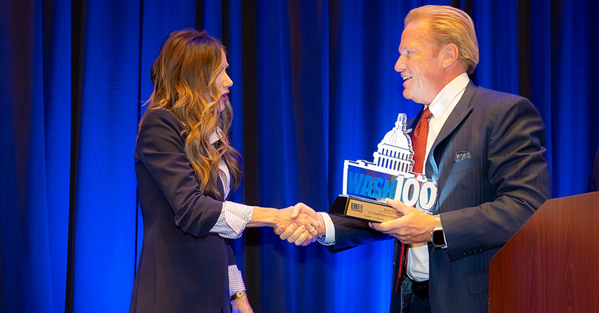 Kristi Noem and Jim Garrettson. The homeland security secretary accepted the 2025 Wash100 Award from Executive Mosaic CEO and Wash100 founder Jim Garrettson.